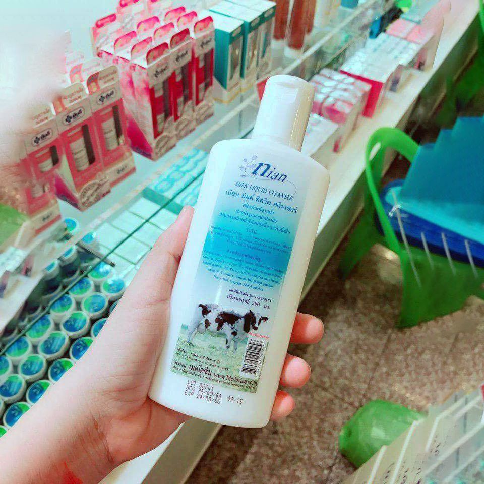 Sữa Tắm Trắng Da Yanhee Nian Milk Liquid Cleanser Thái Lan